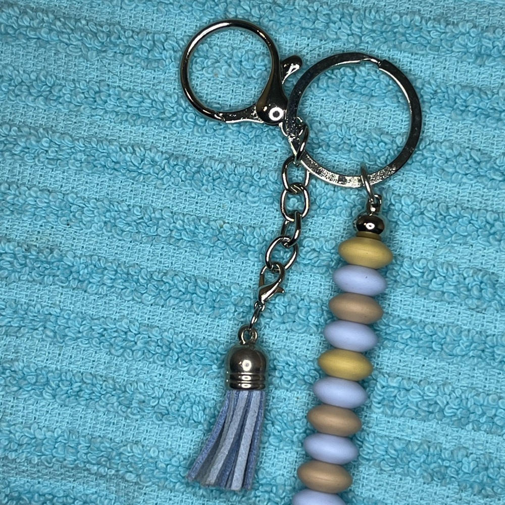 Stylish Keychain with Beaded Tassel